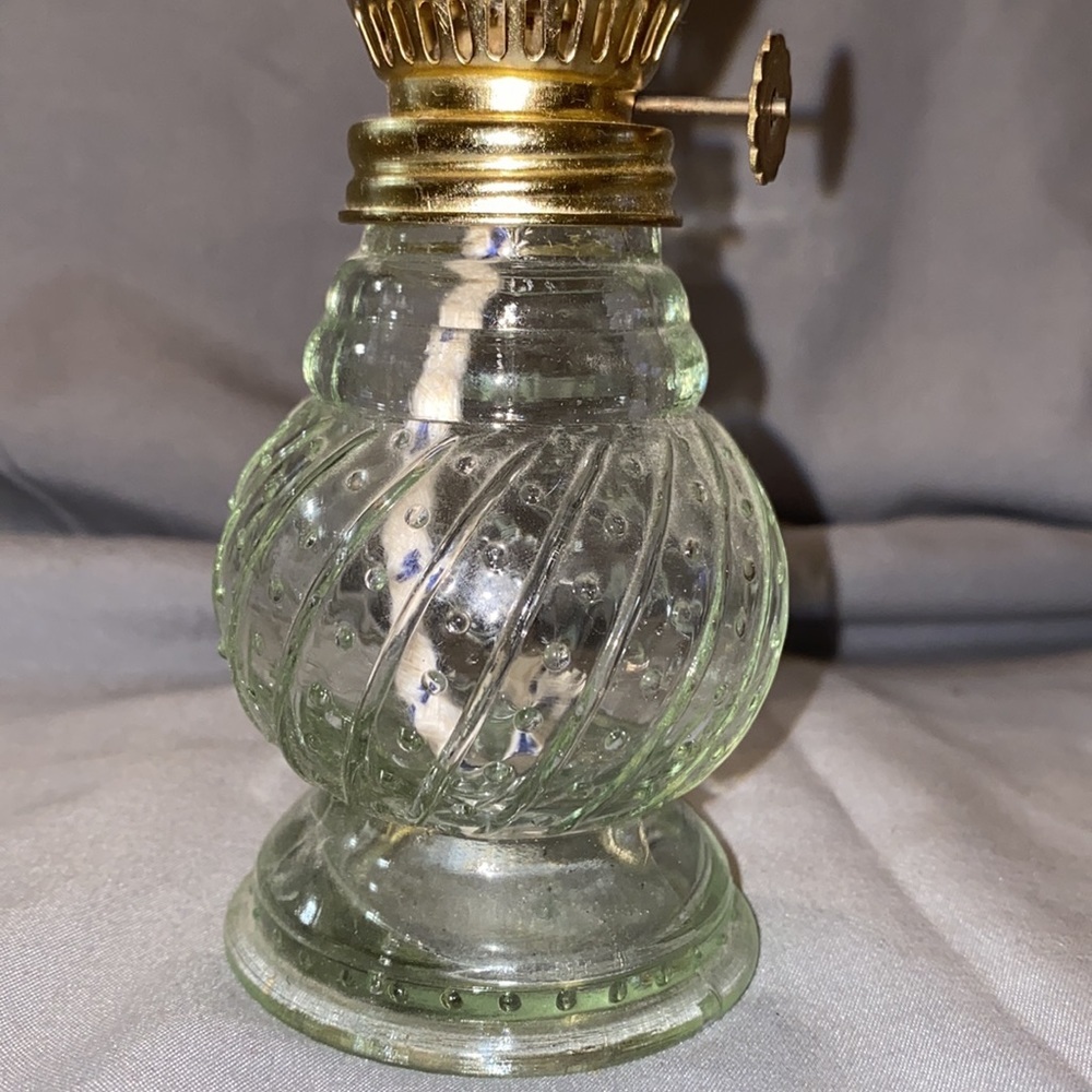 Bx47 Vintage Clear Hobnail Round Oil Lamp 8.5” - Hurricane - Picture 3 of 4